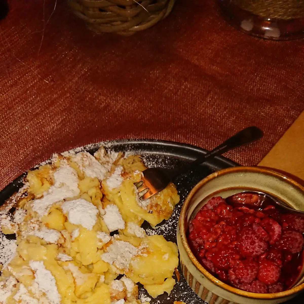 Topfen Schmarrn Mit Himbeeren