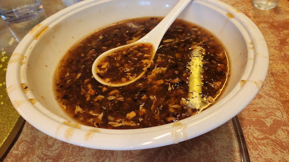 Pikant Säuerliche Suppe