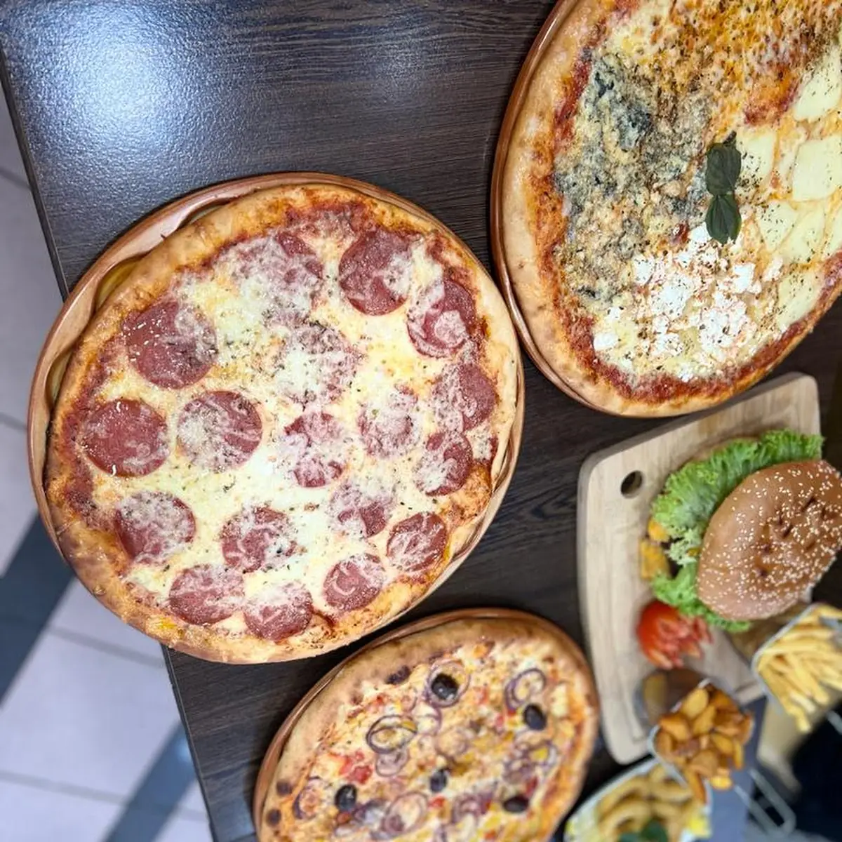 Pizza Hub House