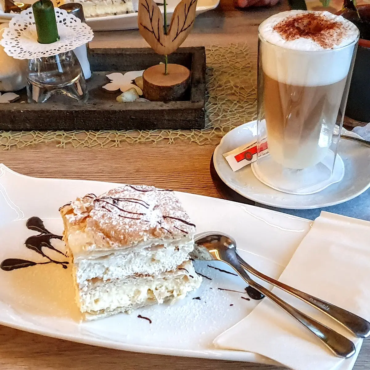 Cremeschnitte & Latte Macchiato