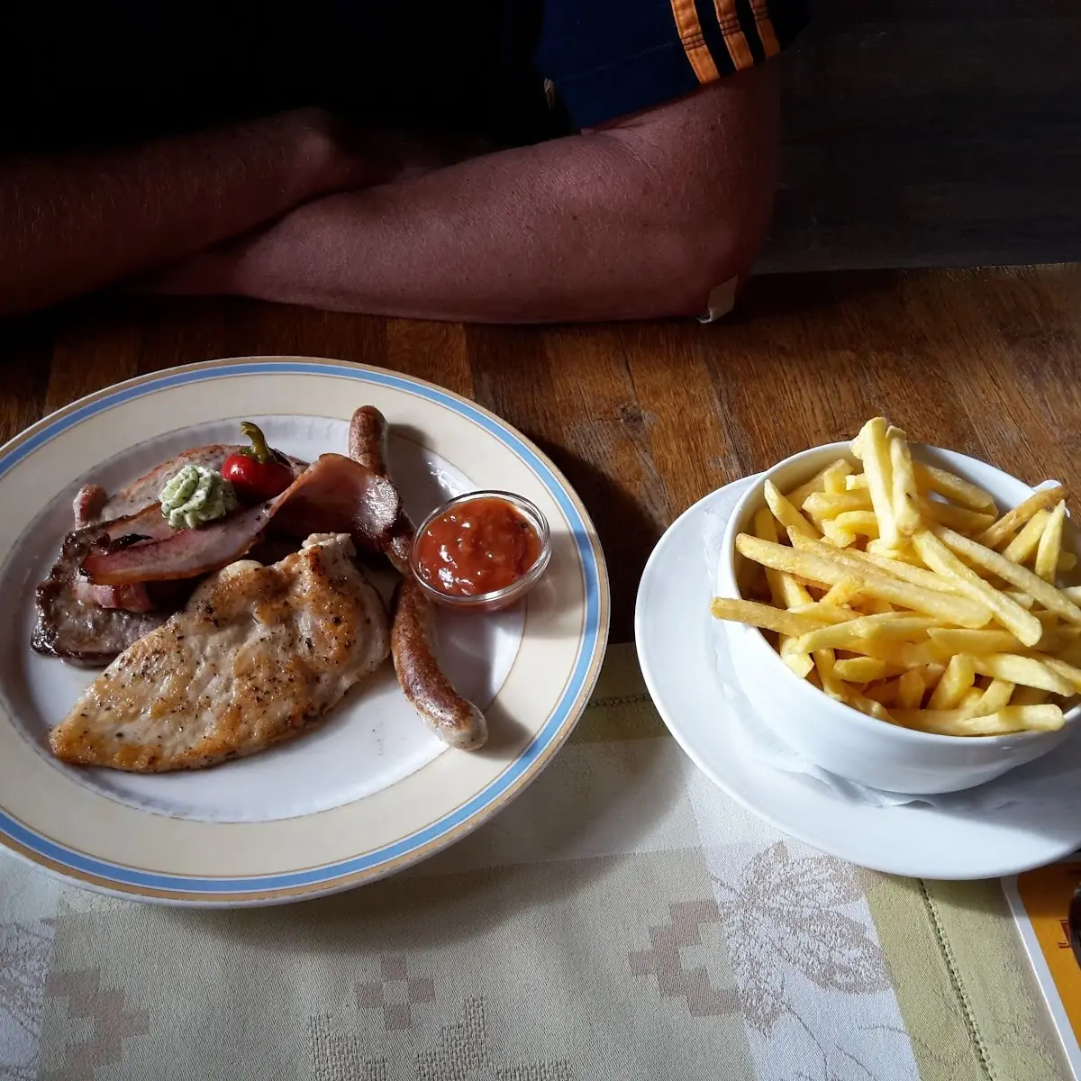 Grill Teller & Fries