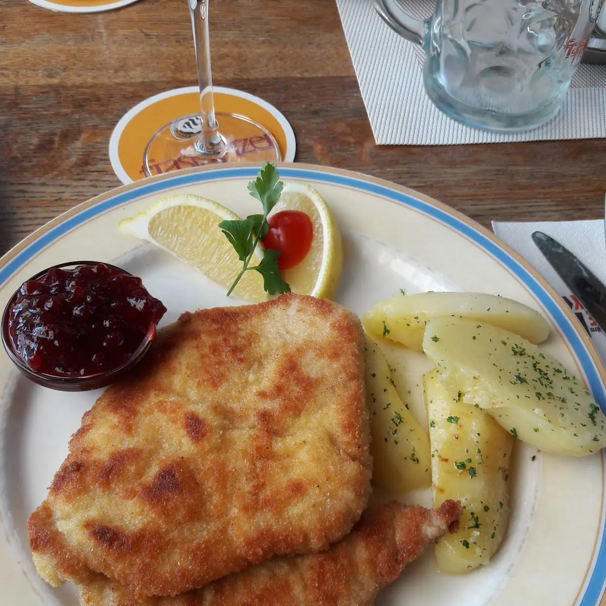 Wiener Schnitzel Mit Erdäpfeln