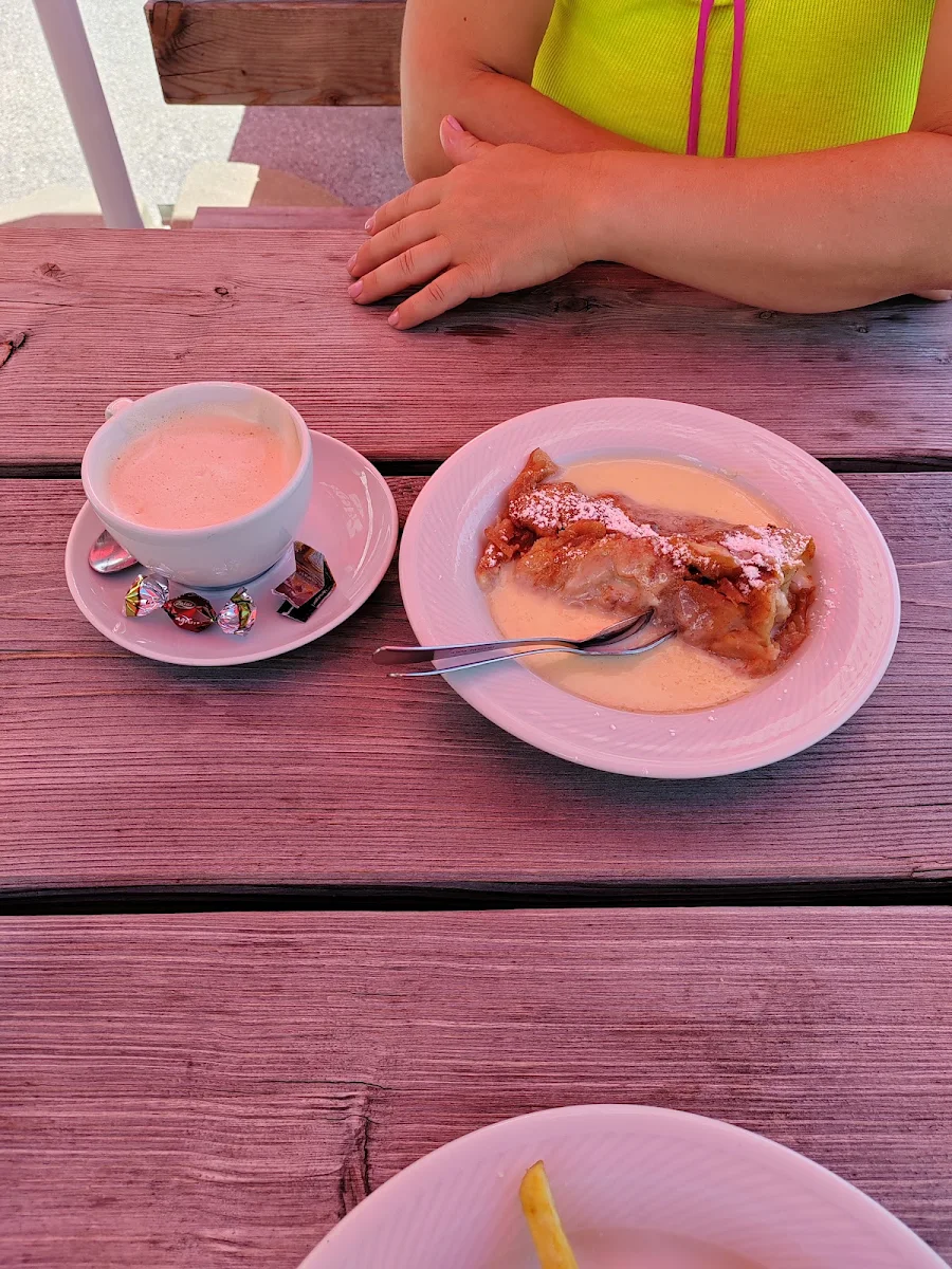 Warmer Apfelstrudel Mit Vanillesauce