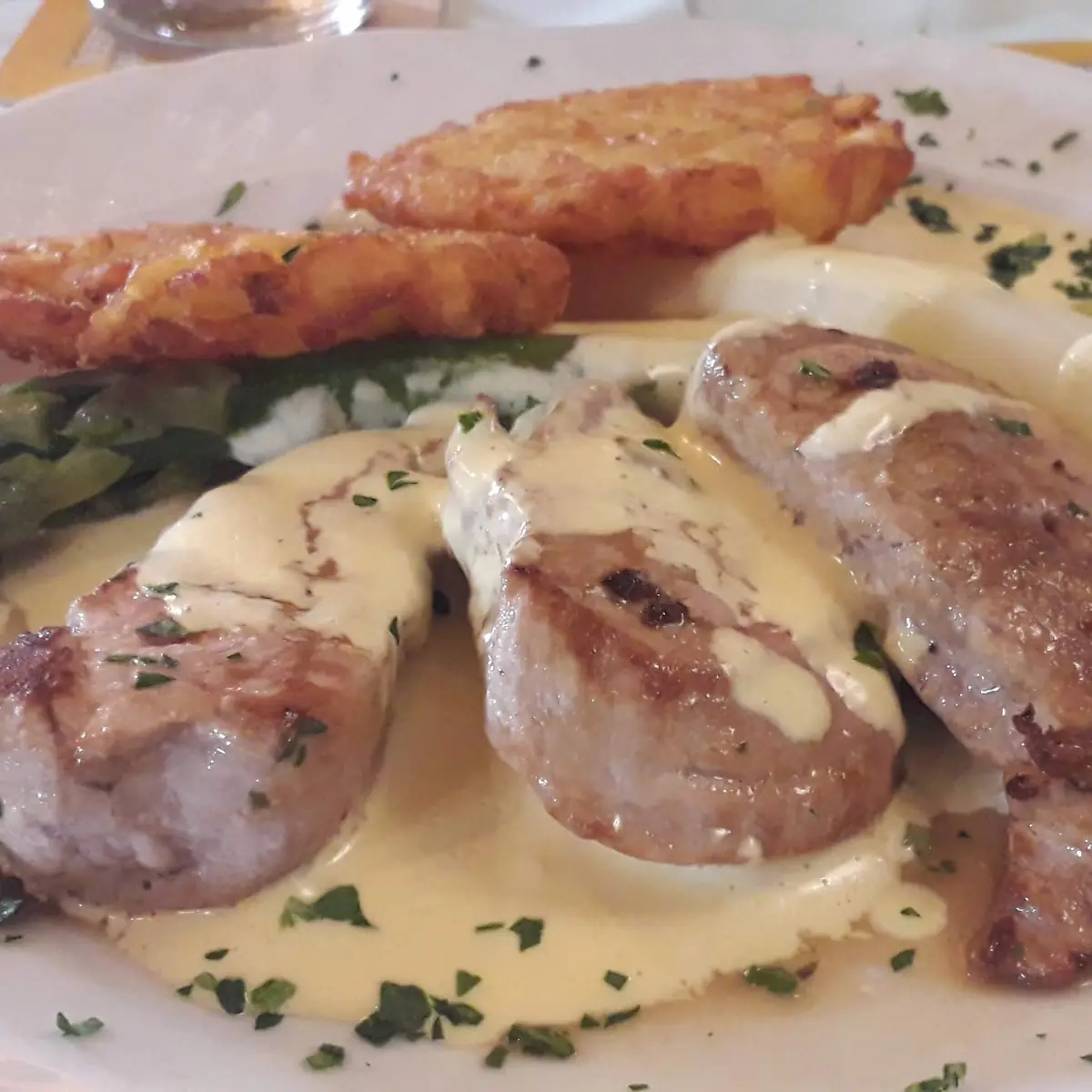 Schweinfilet Mit Spargel Und Hollandayssosse
