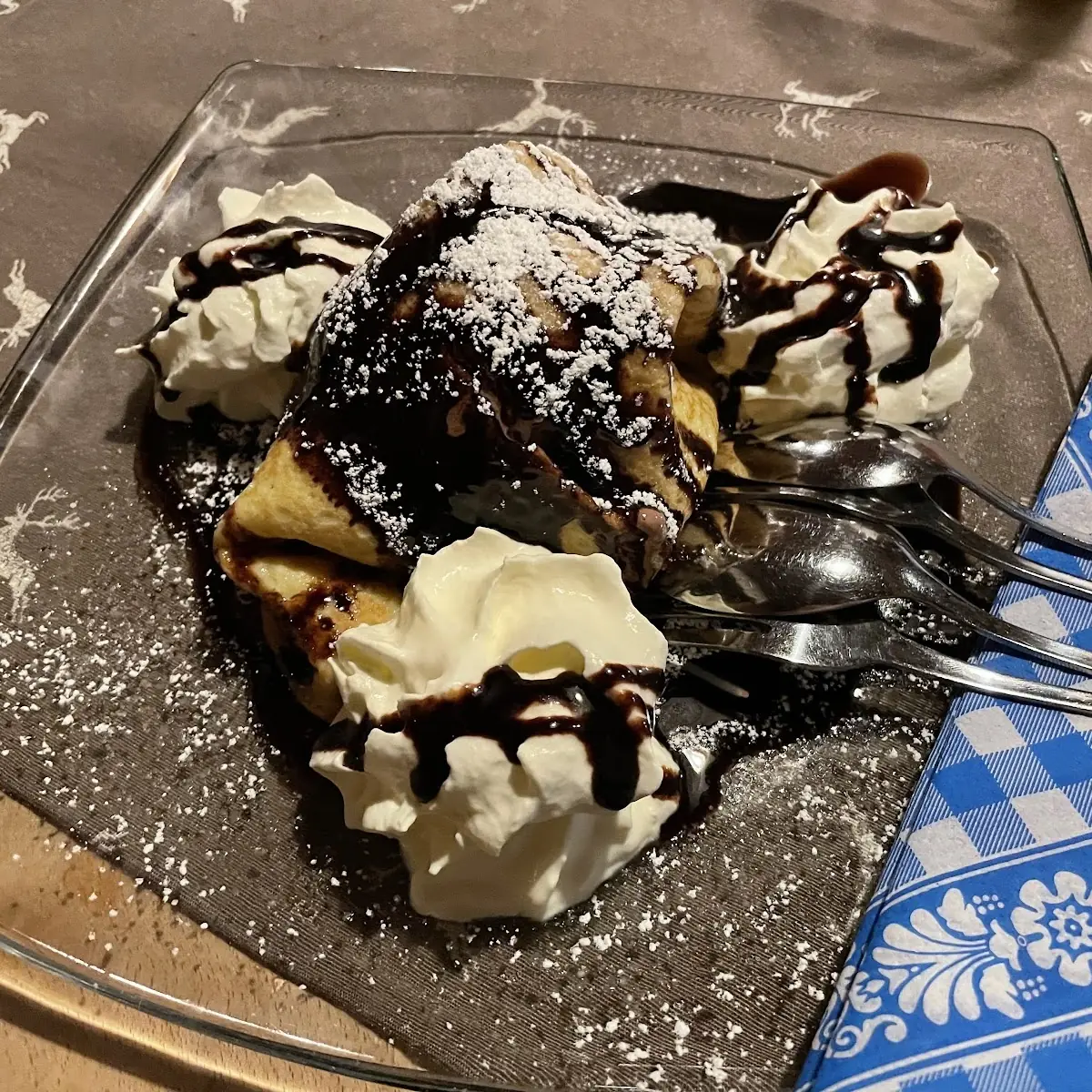 Palatschinken Mit Eis