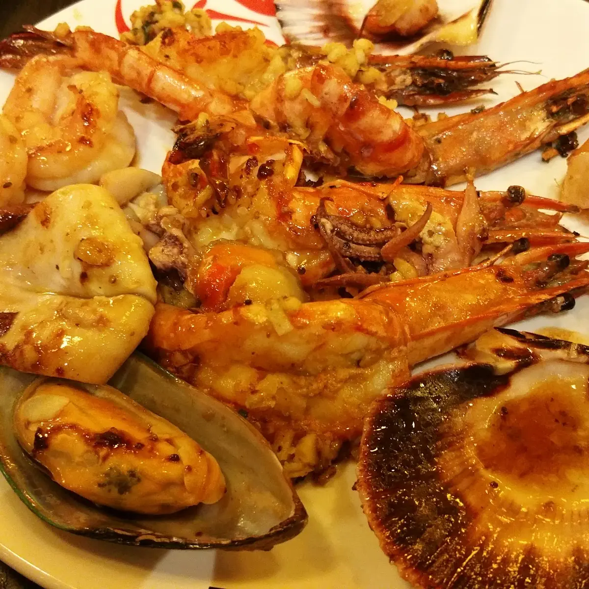 Vegyes Tengeri Tál Megsütve