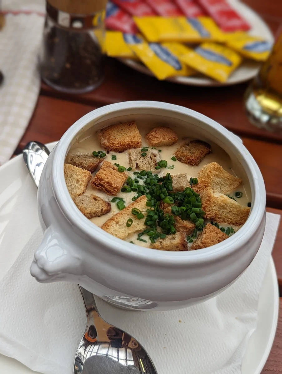 Graukäsesuppe