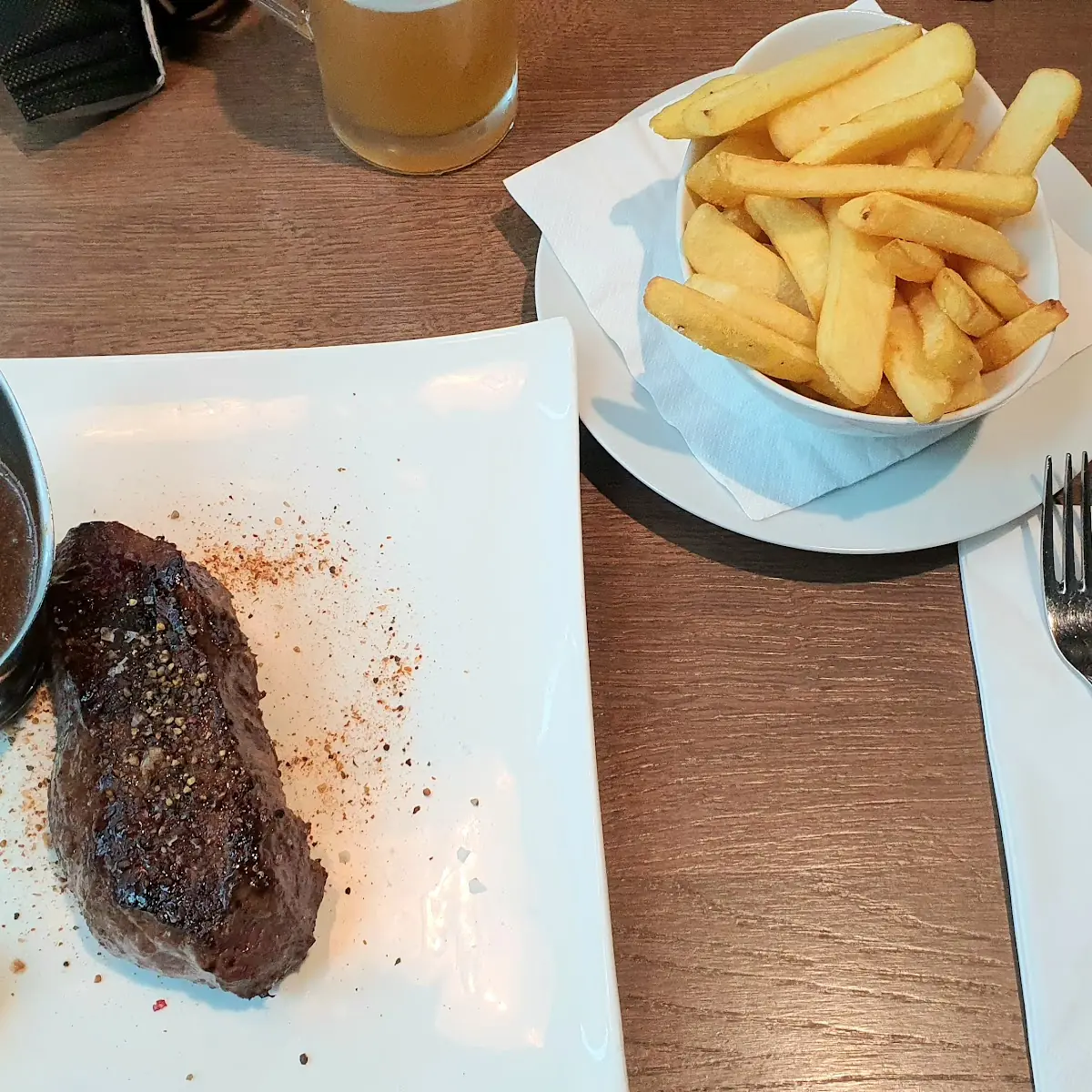 Huftsteak Mit Steak Fries