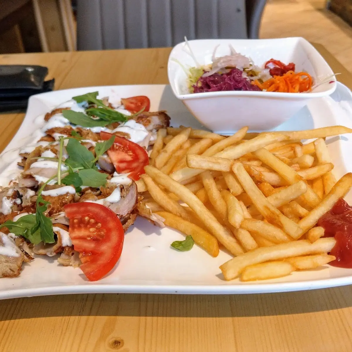 Mit Pommes Und