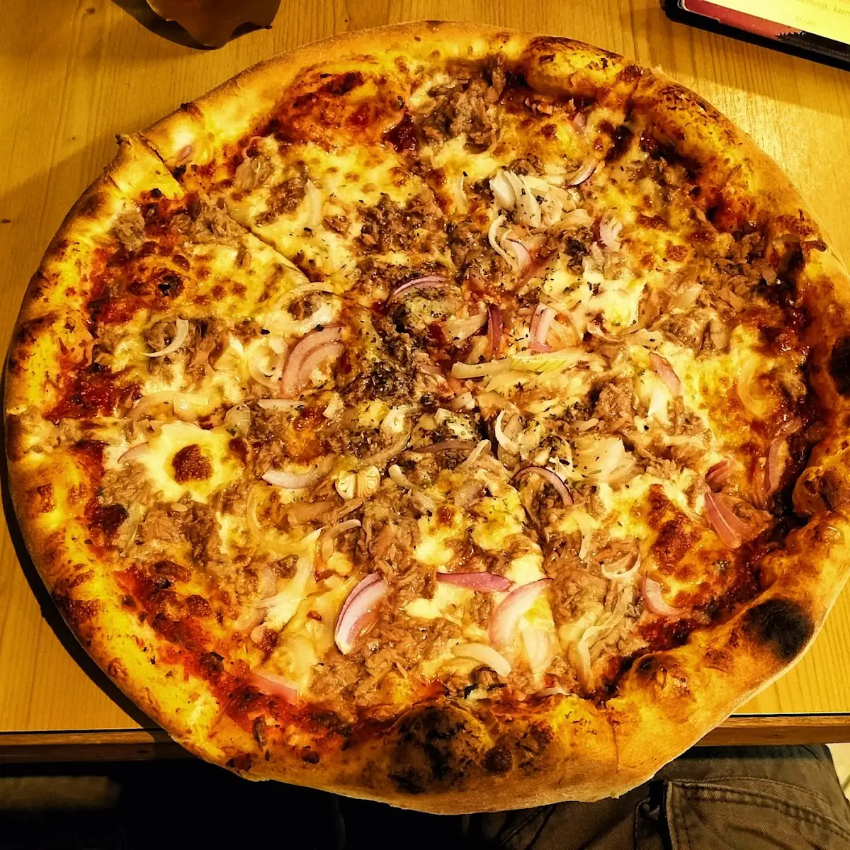 Pizza Tonno