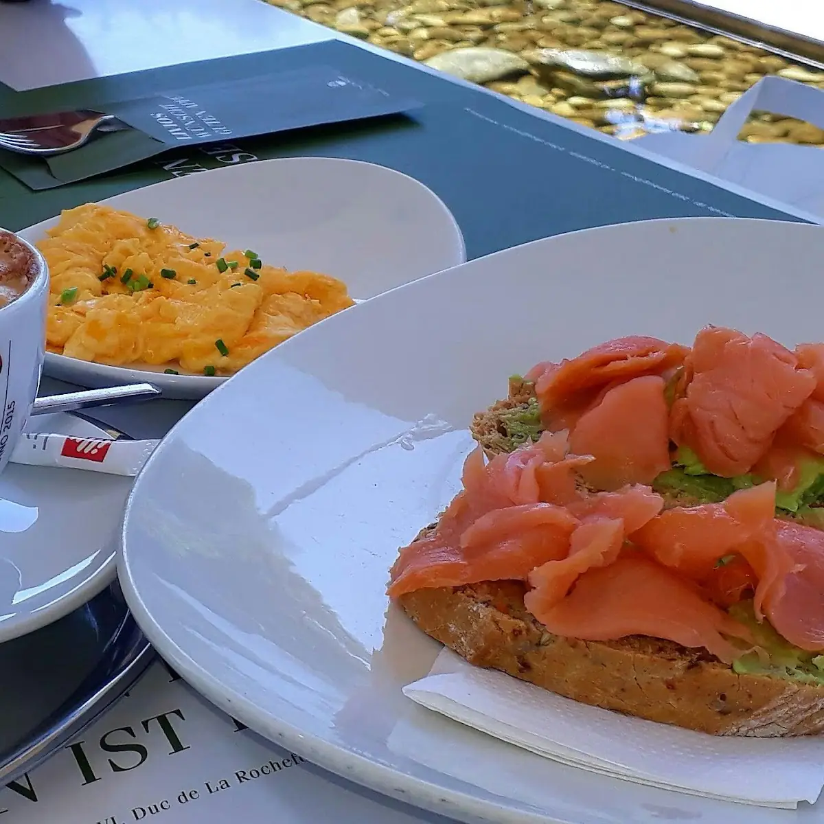 Avocado-lachs Frühstück