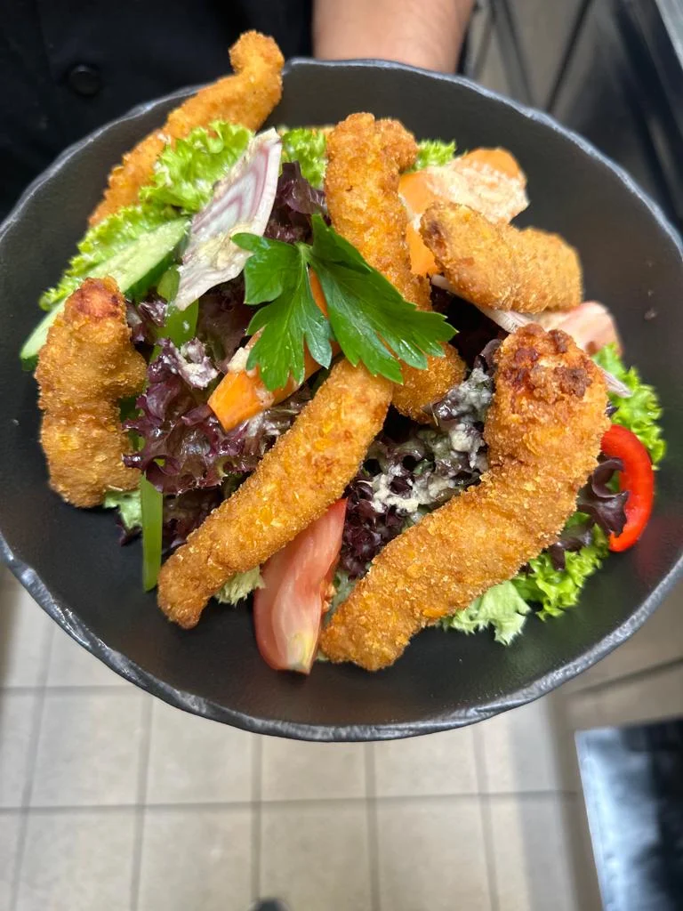 Chickenfinger Auf Salat