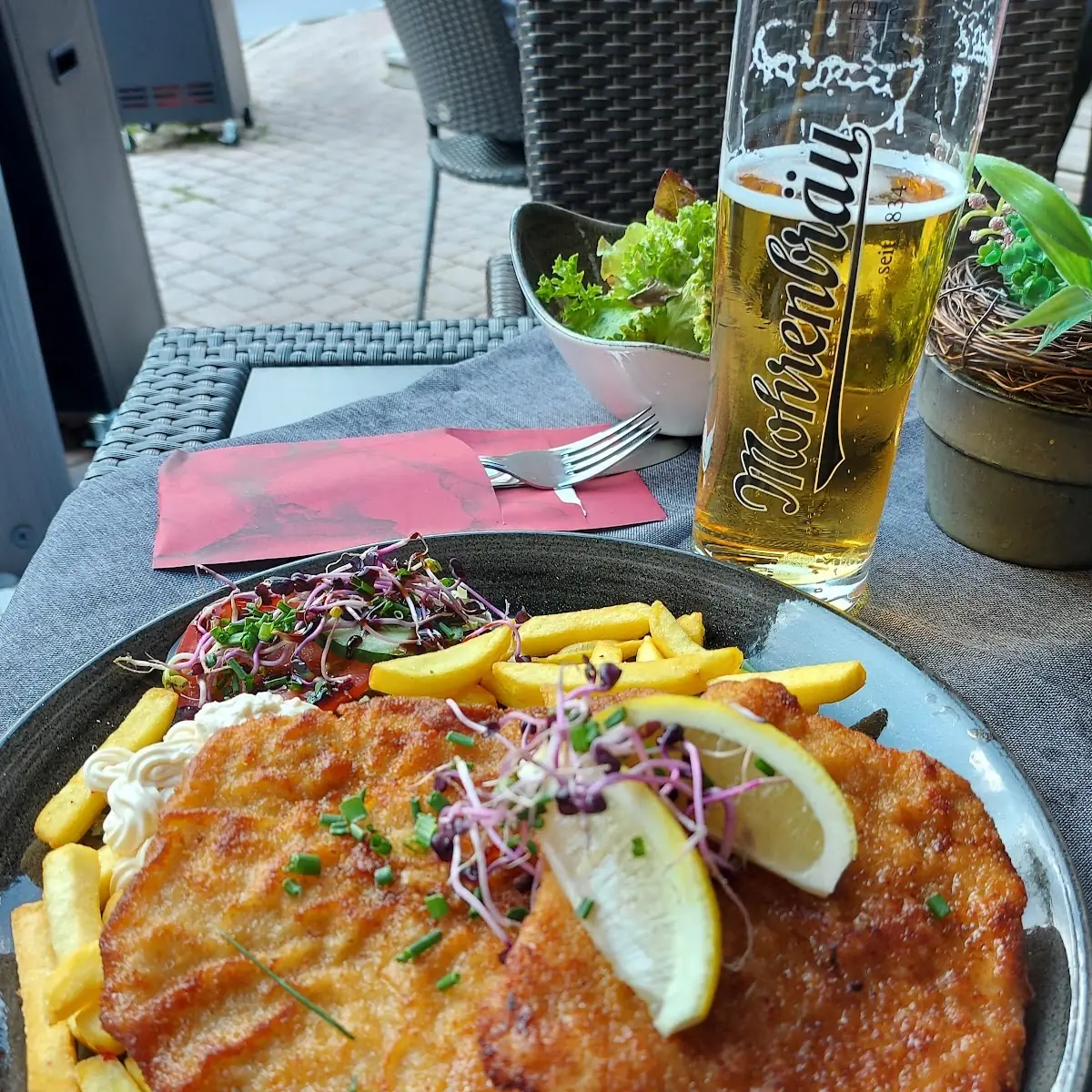 Wiener Schnitzel Mit Pommes Frites