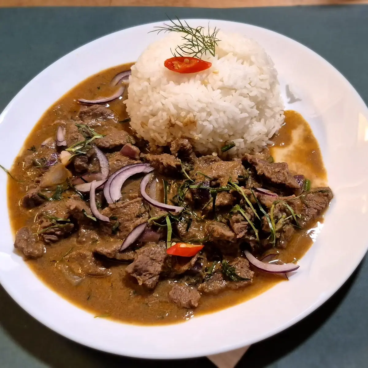 Rotes Curry Mit Rindfleisch
