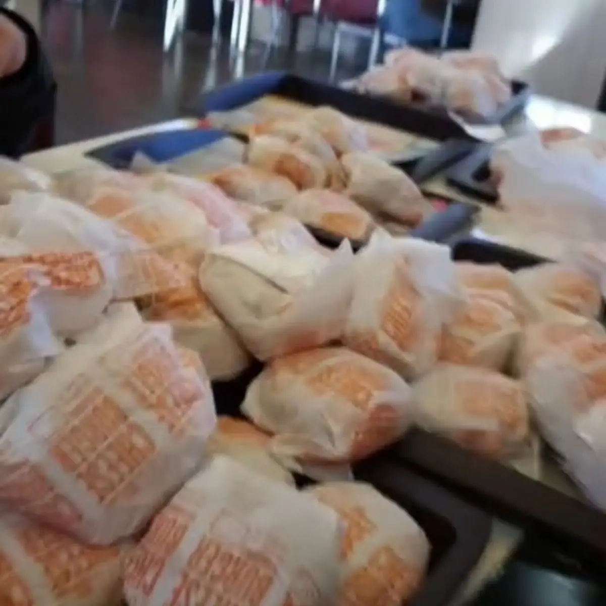 100 Cheesburger
