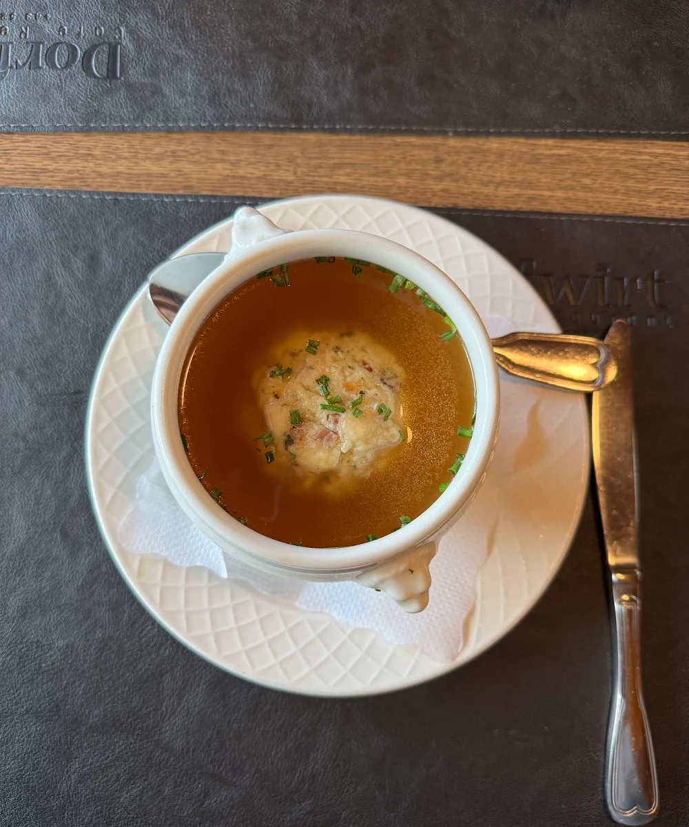 Klare Suppe Mit Speckknödel