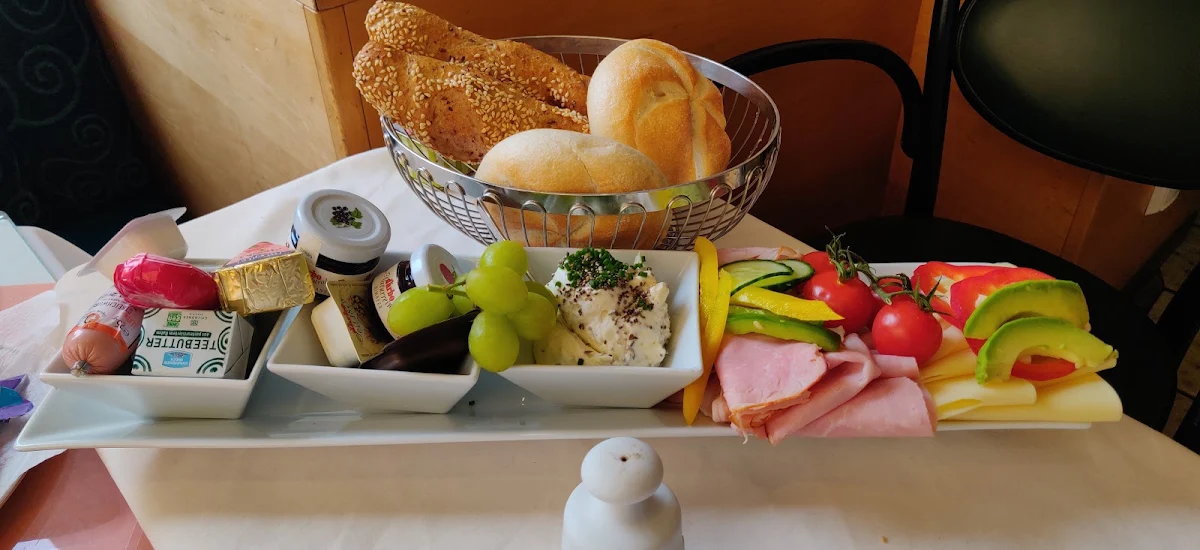 1er Frühstück