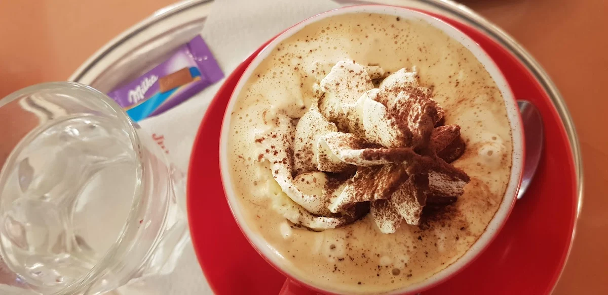 Cappuccino Mit Schlagobers