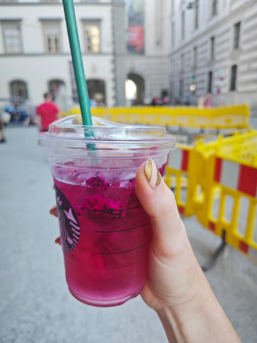 Dragonfruit Mango Refresha
