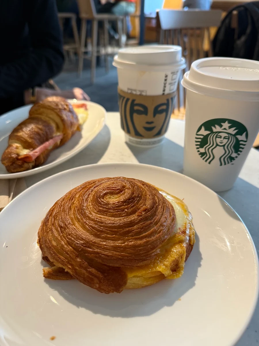 Roll with Egg and Ham