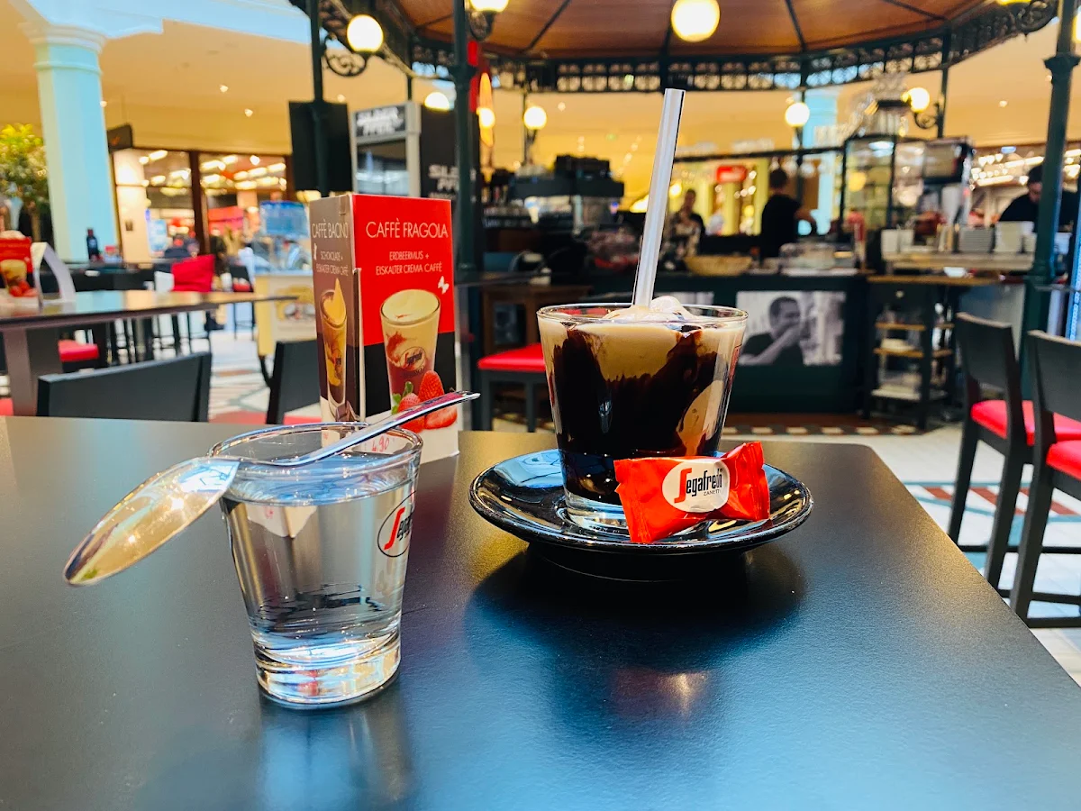 Wasser Und Cappuccino