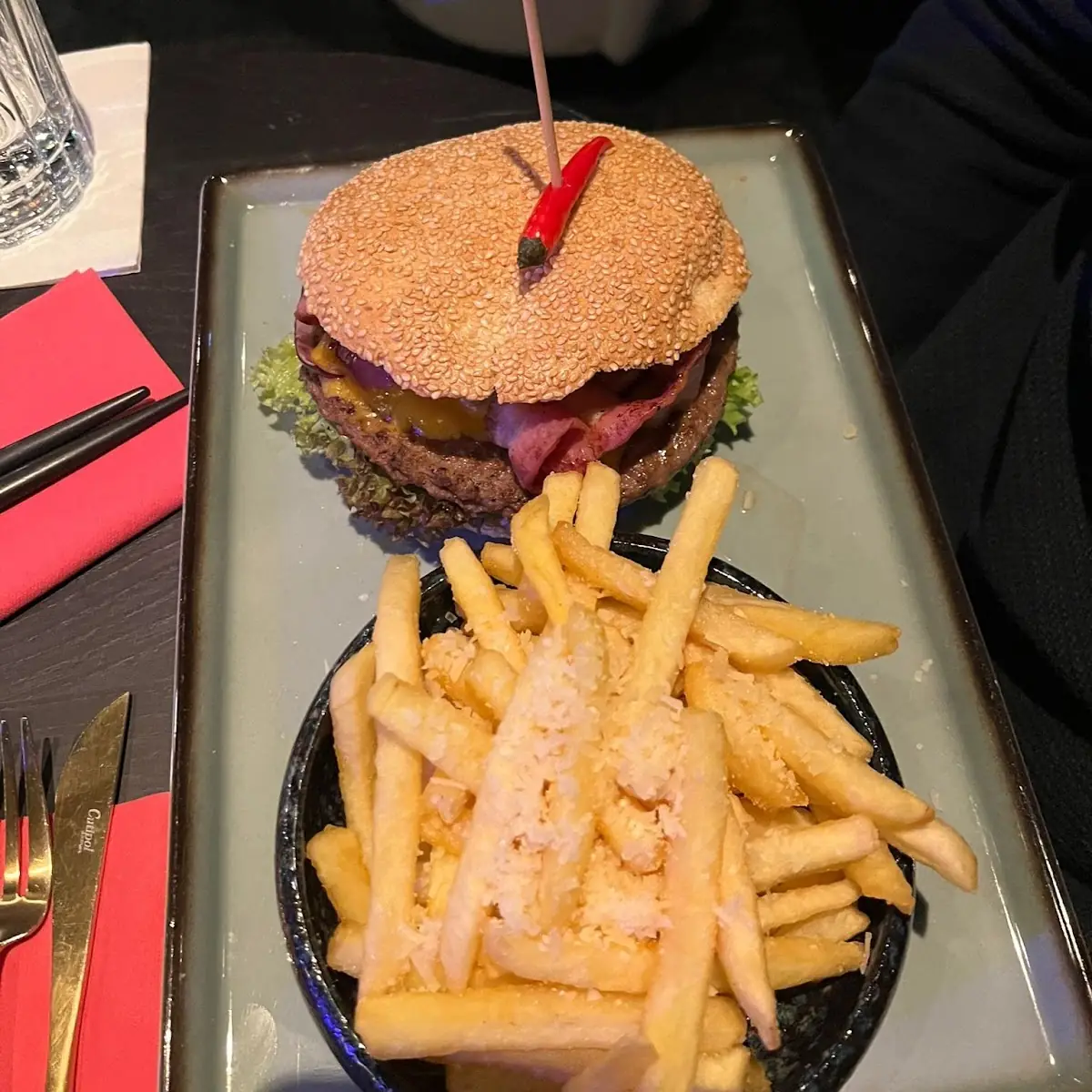 Burger Meister Trüffelpommes Mit Parmesan