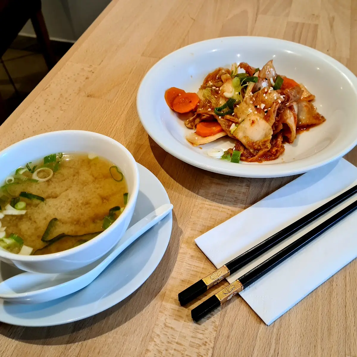 Miso Suppe & Kimchi