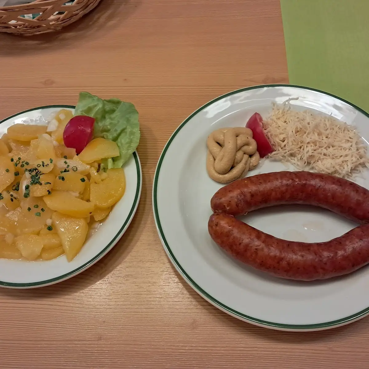 Hauswürste Mit Kartoffelsalat Frankfurter