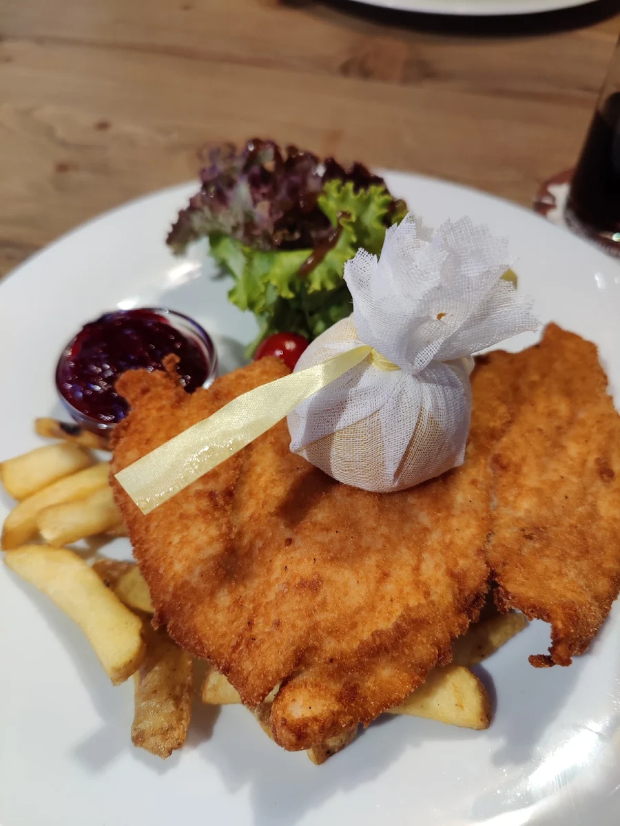 Schnitzel Mit Ofenkartoffel
