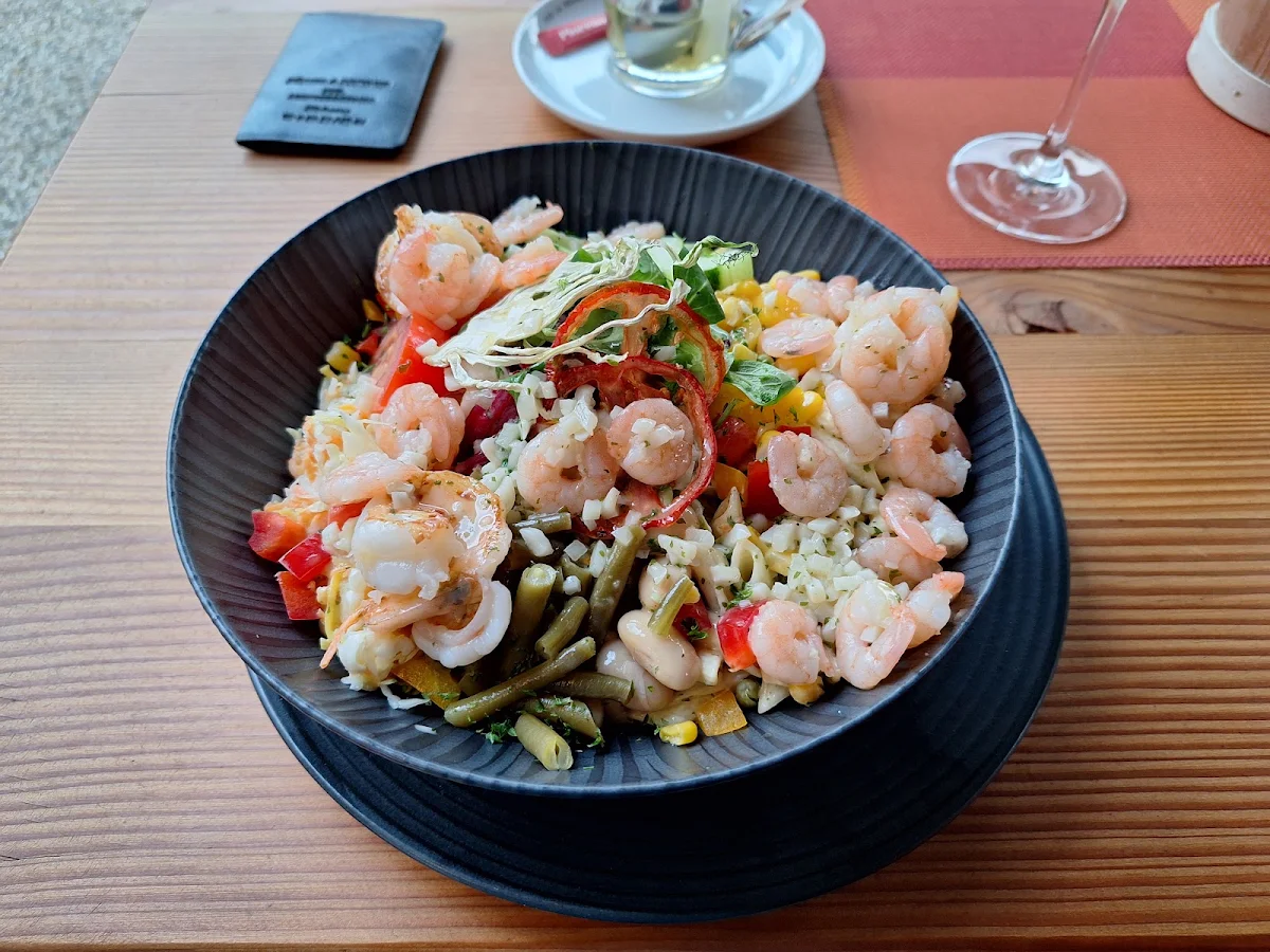 Gemischter Salat Mit Garnelen Und Shrimps