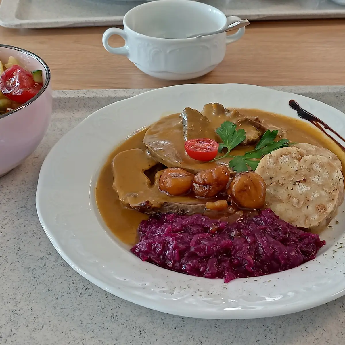 Hirschrollbraten