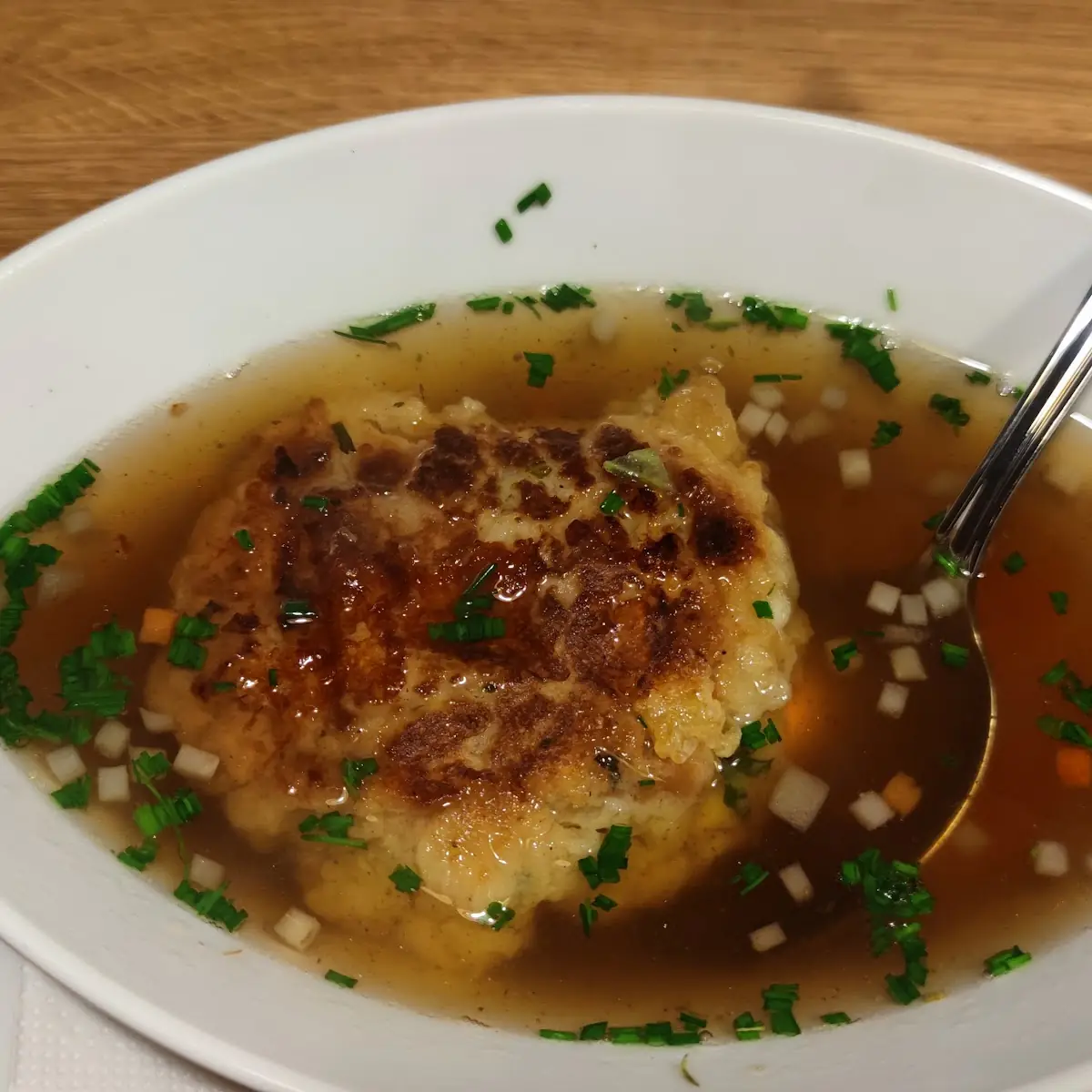Käsepressknödelsuppe