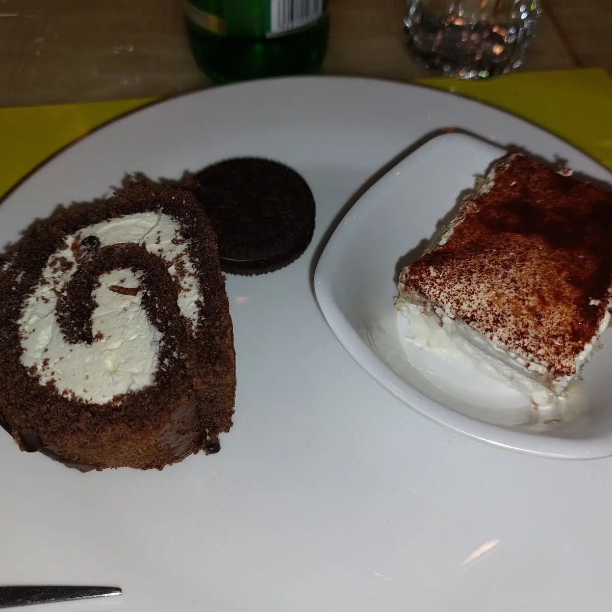 Schokoroulade Und Tiramisu