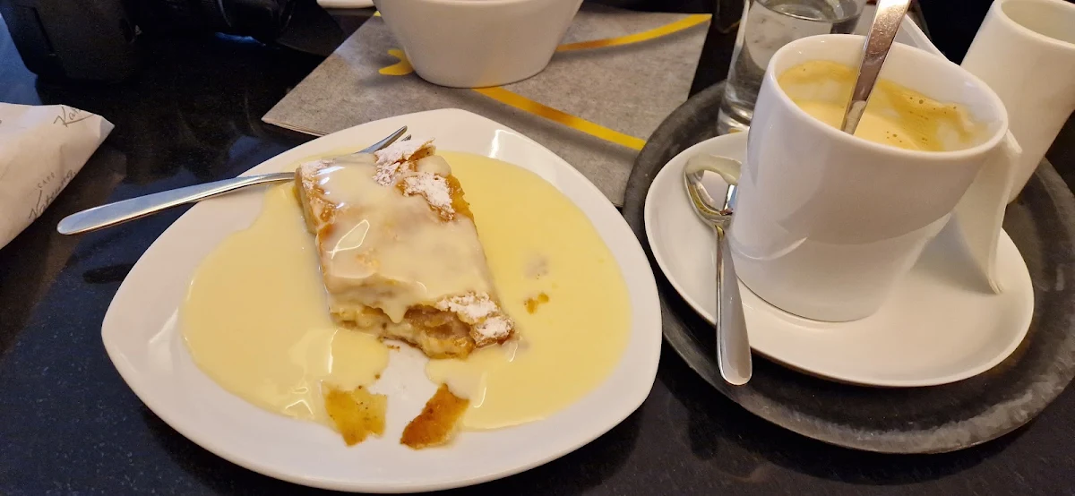Apfelstrudel Met Vanillesaus