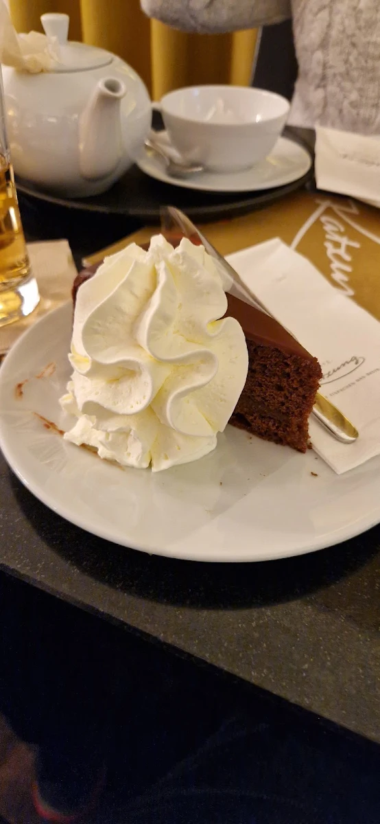 Sachertorte Mit Schlag