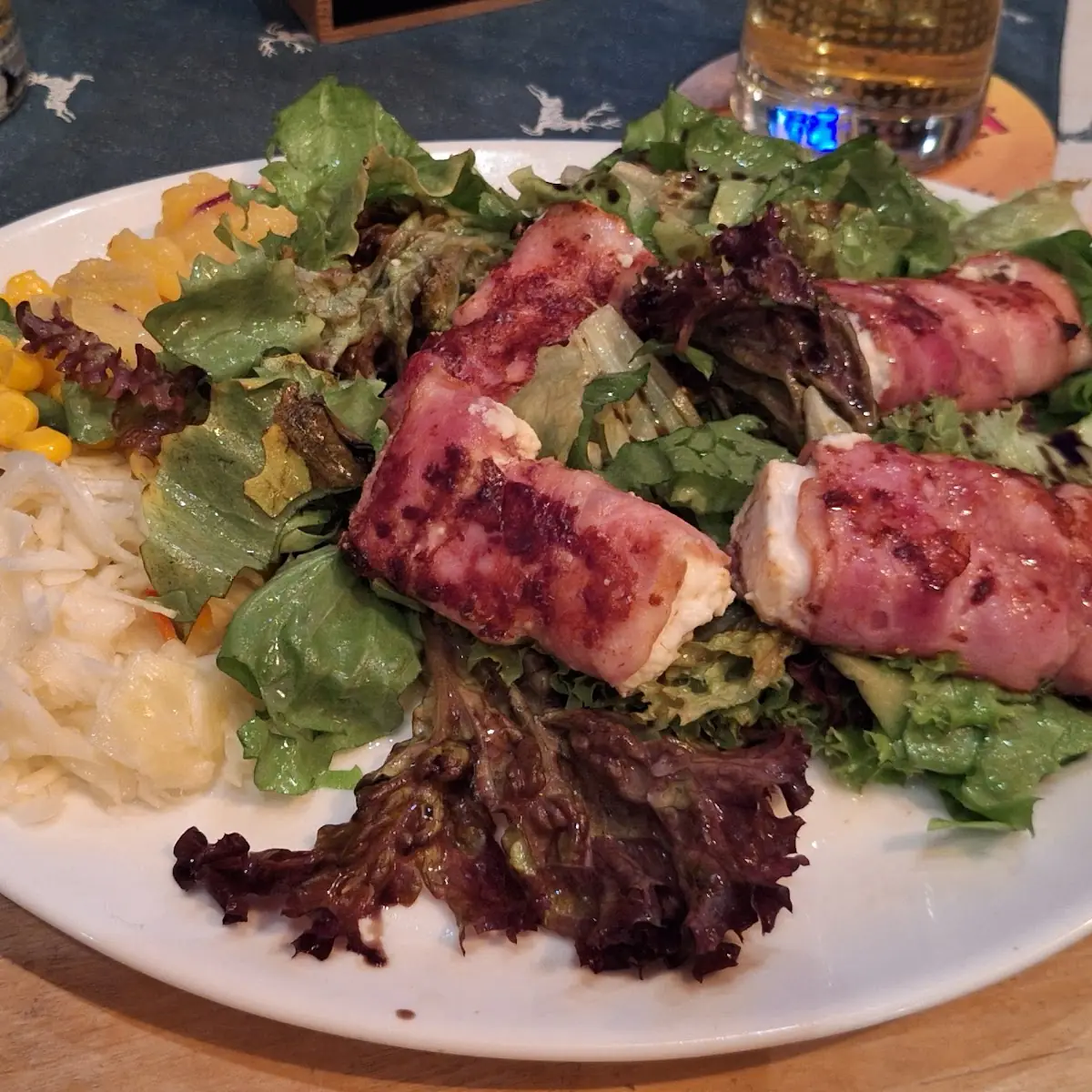 Salad with Fresh Cheese and Bacon