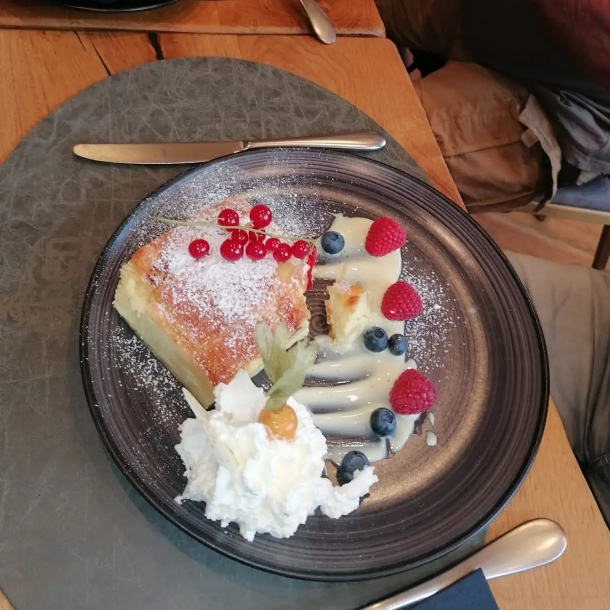 Topfenstrudel Mit Vanillesauce