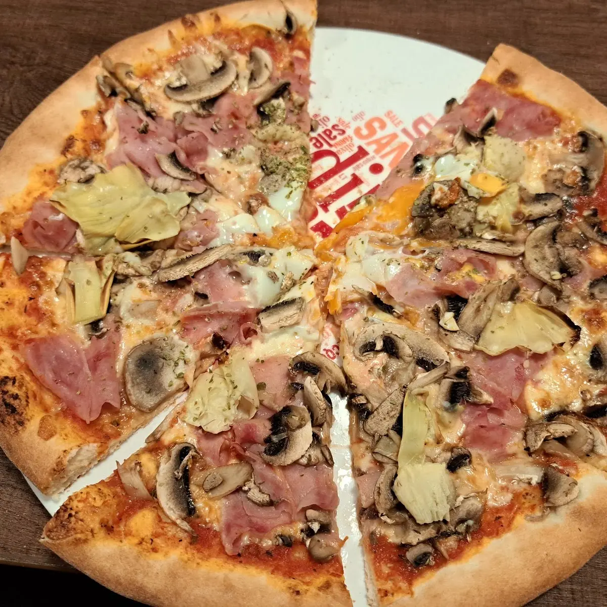 Pizza Capricciosa