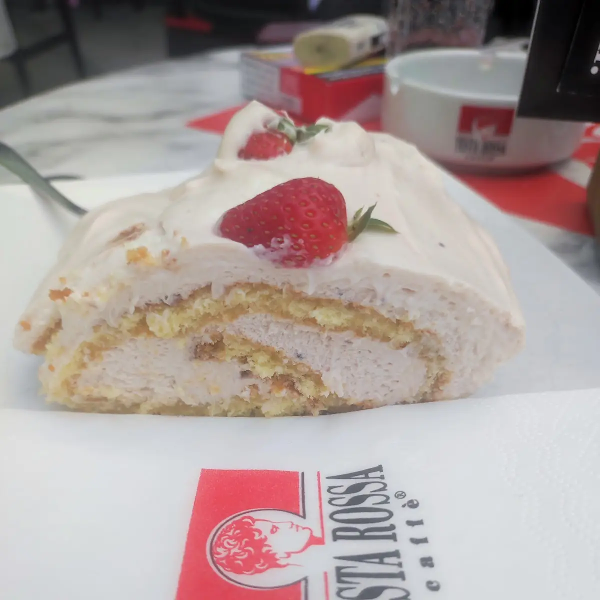 Erdbeer Roulade