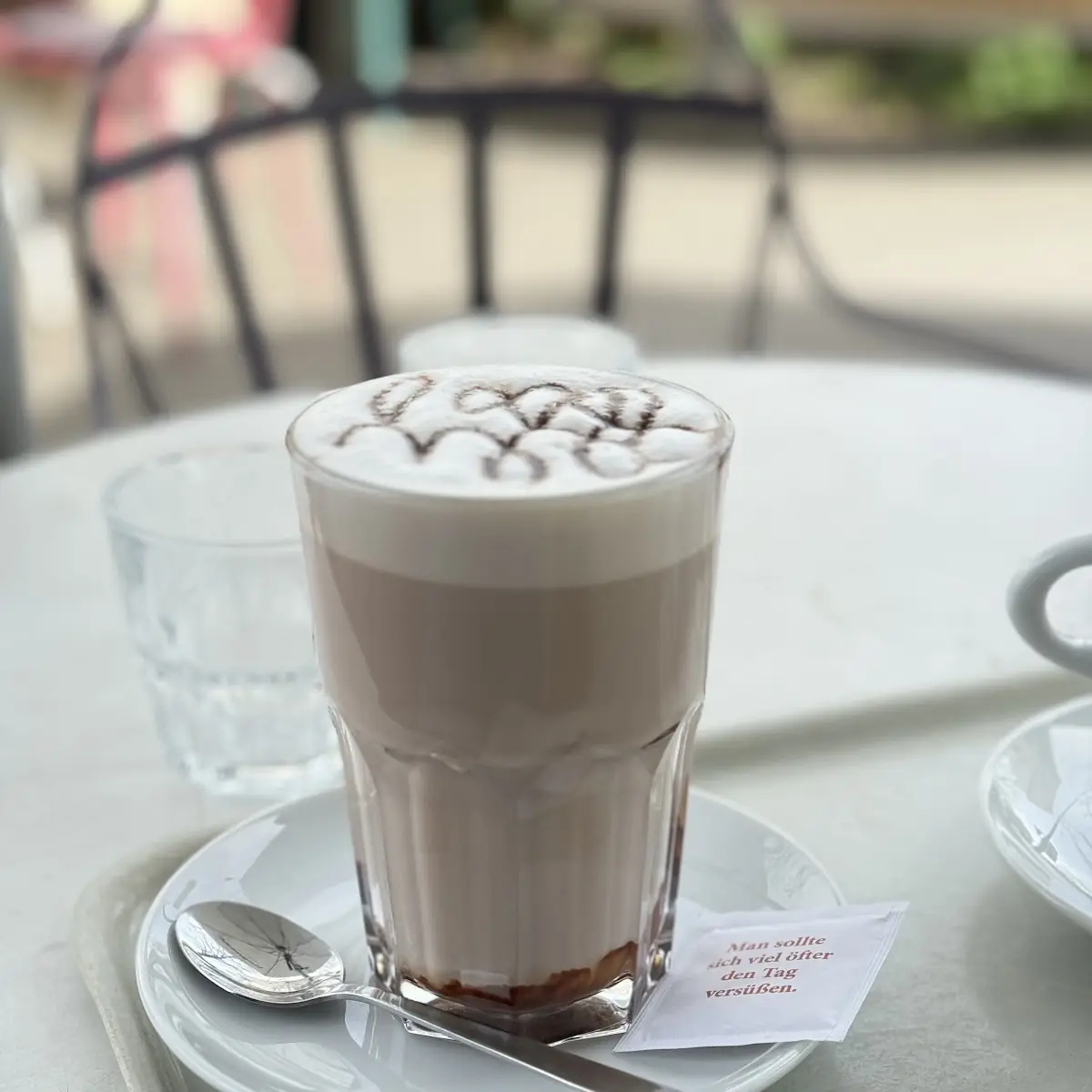 Latte Macchiato Mit Caramel