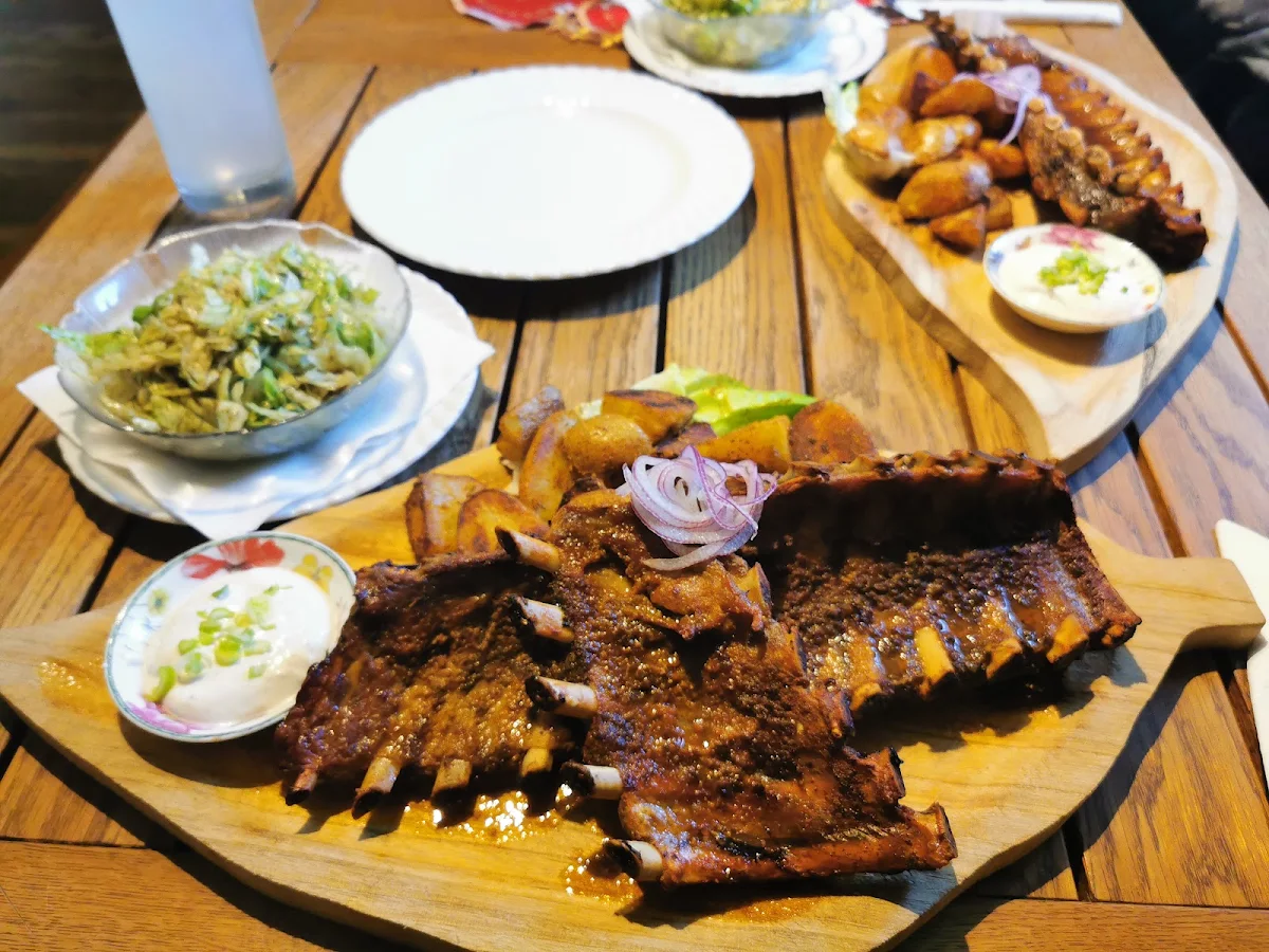 Spare Ribs Mit Bratkartoffeln