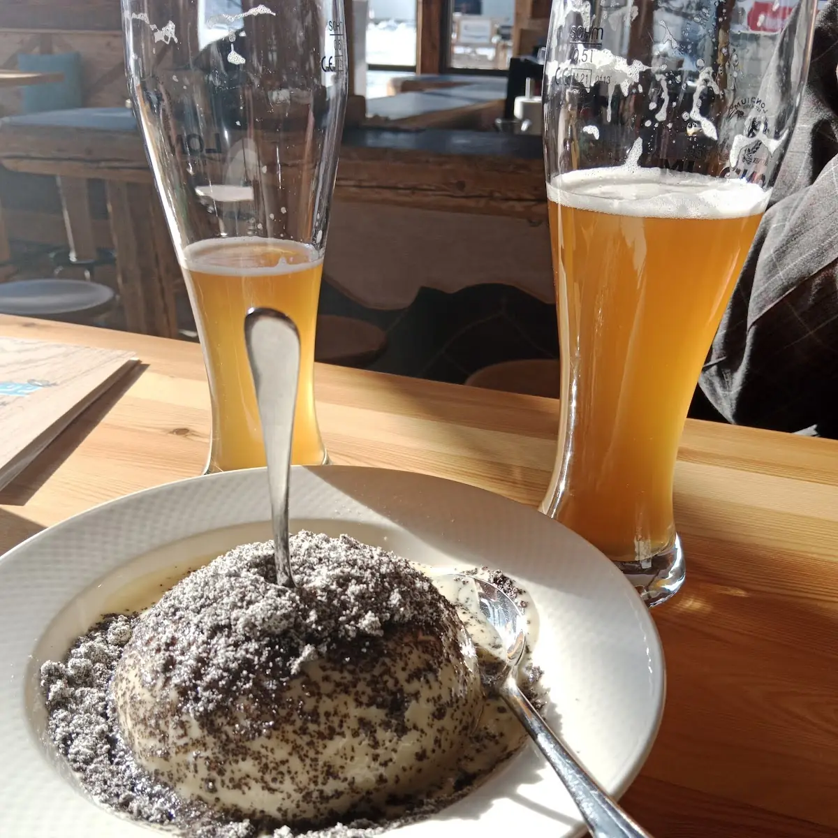 Germknödel Mit Vanillesoße Und Mohn