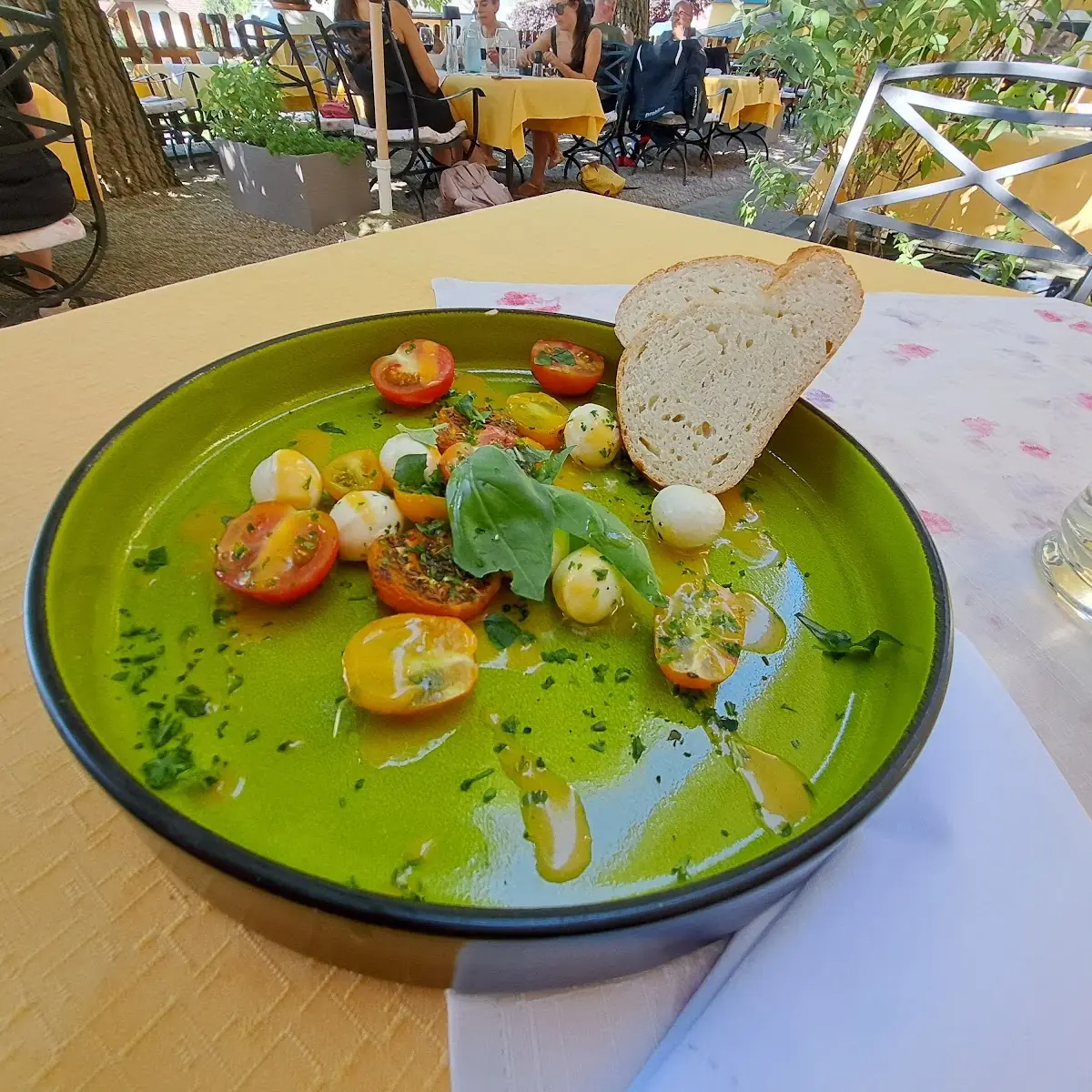 Mozzarella Alla Caprese