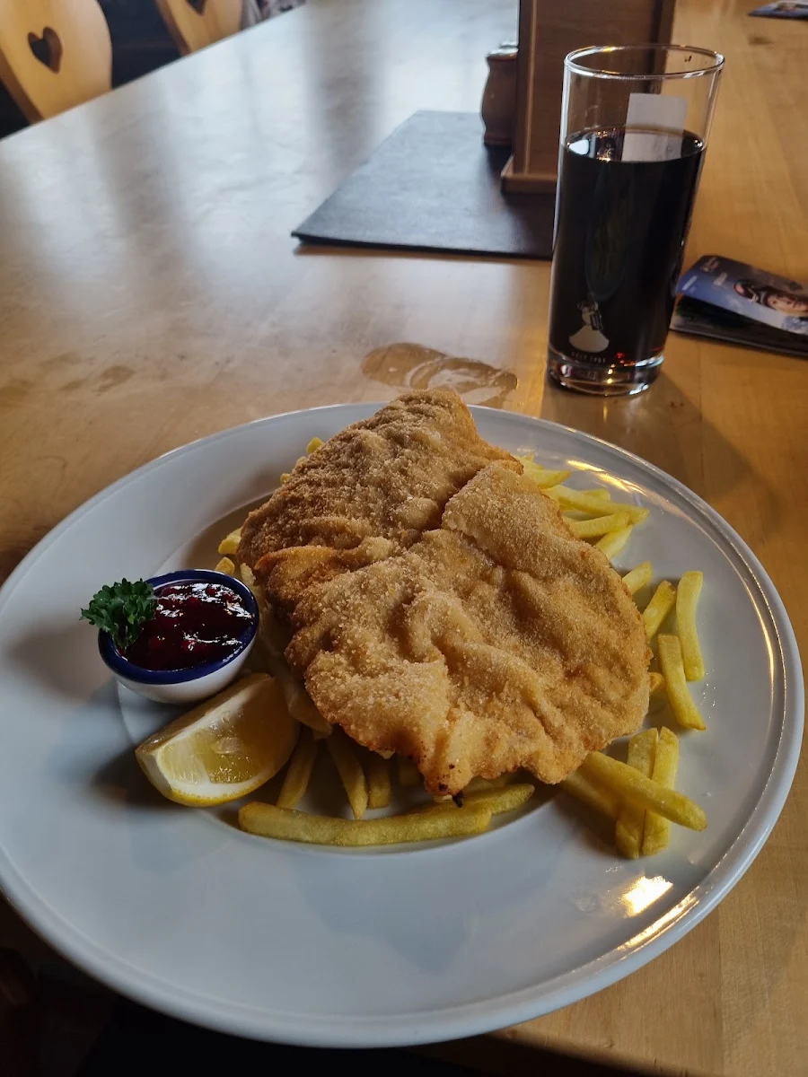 Wienerschnitzel Med Pommes