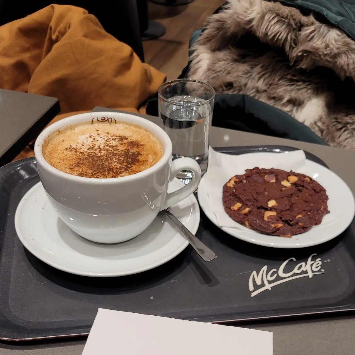 Cappuccino Mit Liebe Serviert