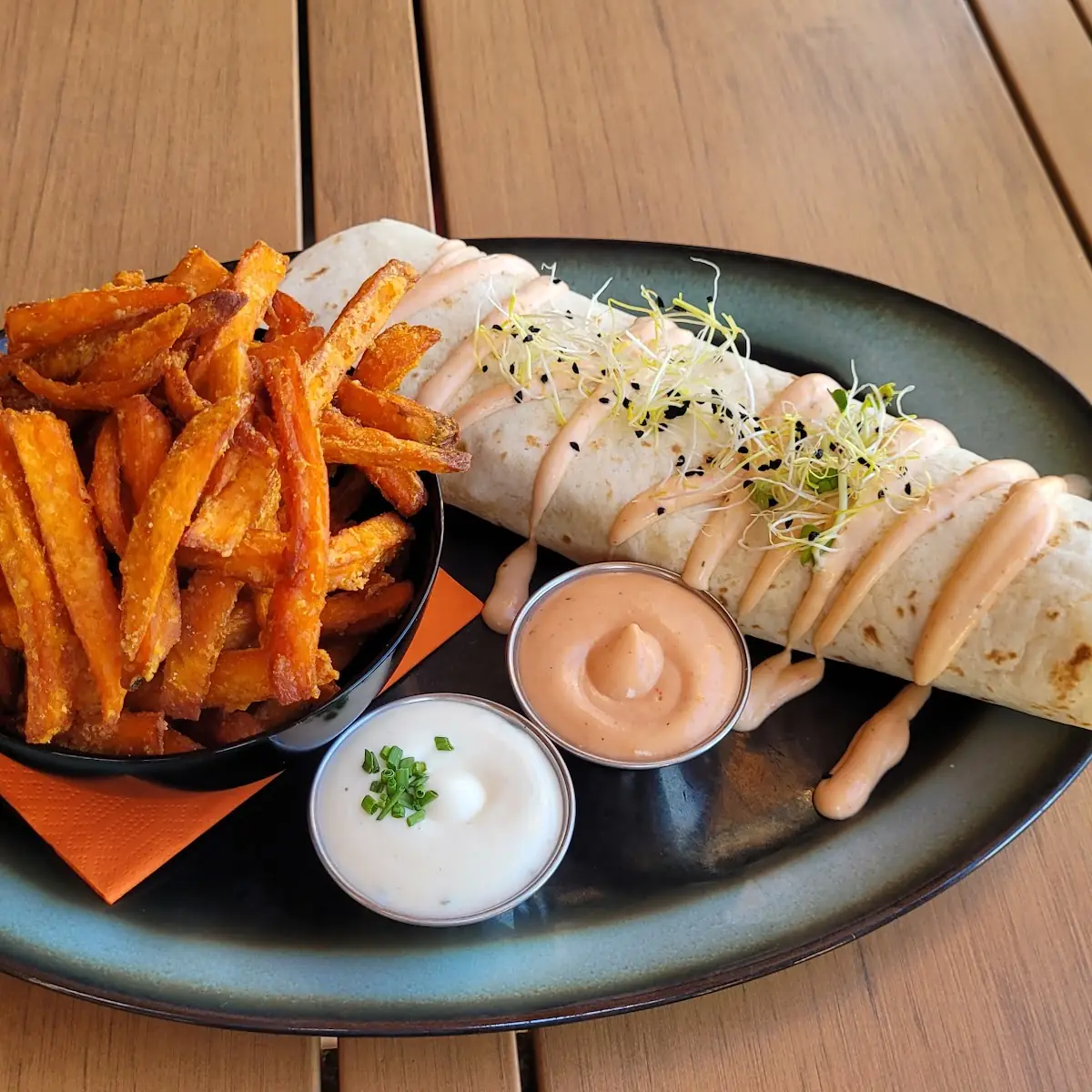 Frühlings-gefritten Spargelsuppe Big Dragon Rolls Vegan Spring Bowl