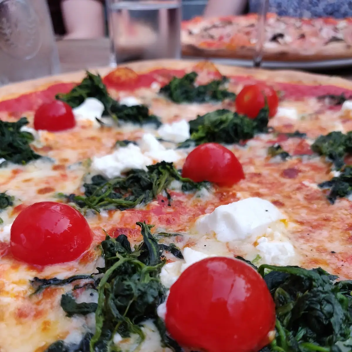 Pizza Tricolore