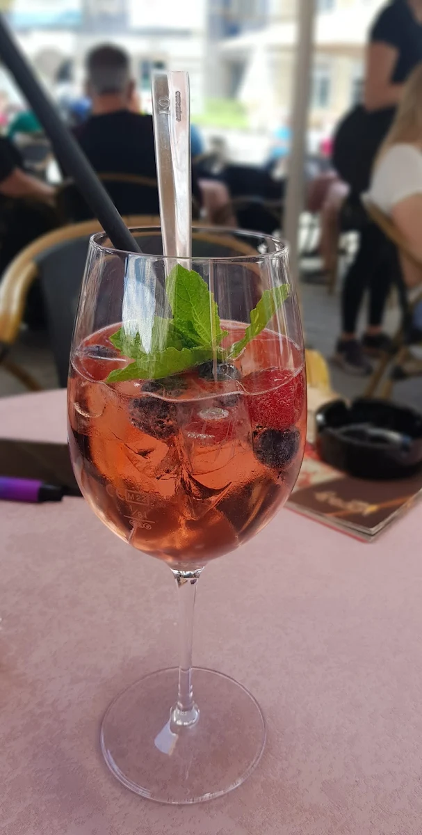 Lillet Spritz