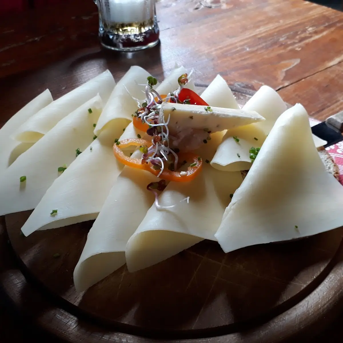 Formaggio Di Malga Tagliato A Fette