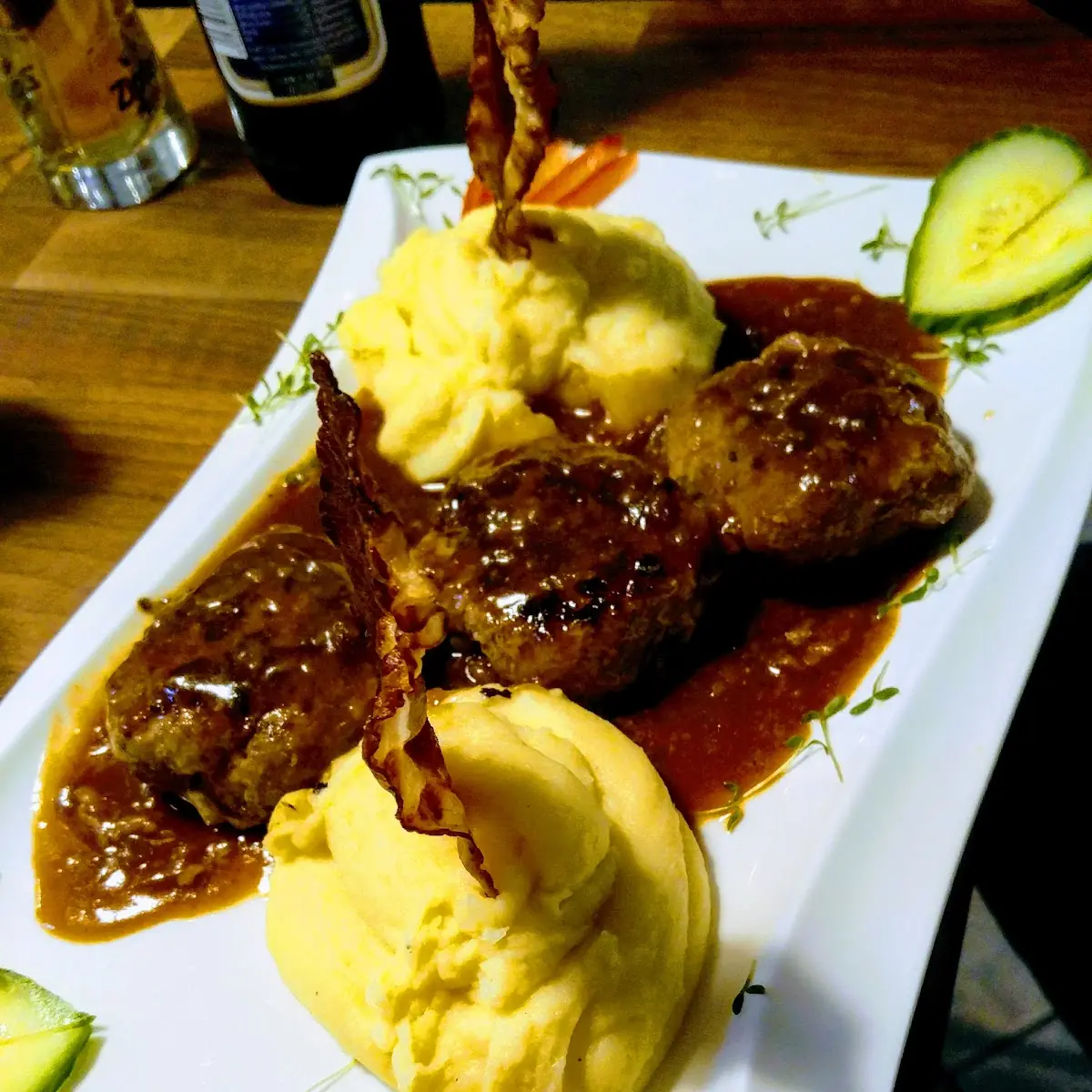 Fleischlaibchen Mit Püree